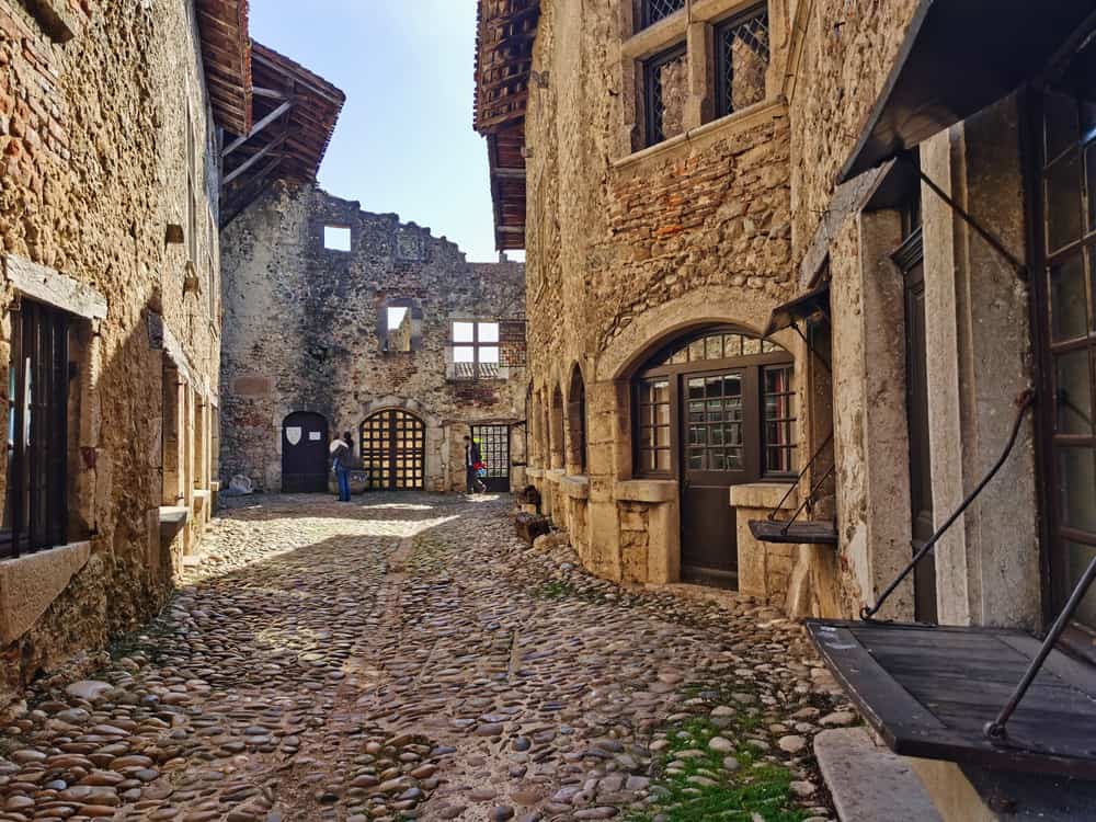 Pérouges