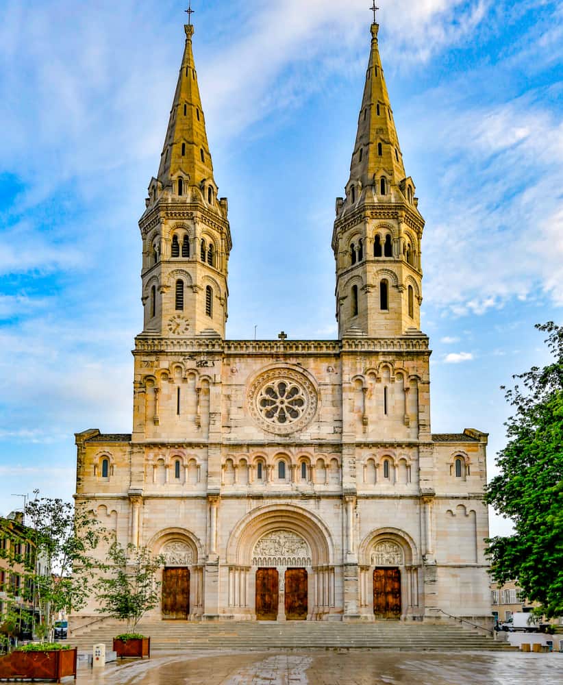 Église Saint-Pierre de Mâcon