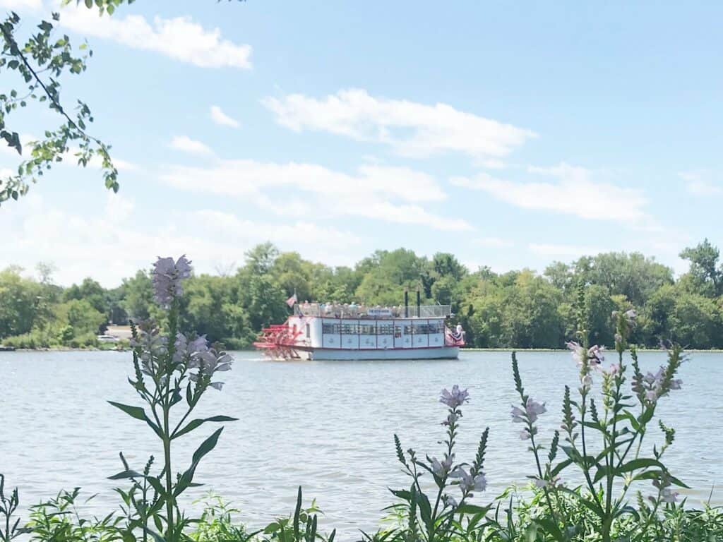 St. Charles Paddlewheel Riverboats