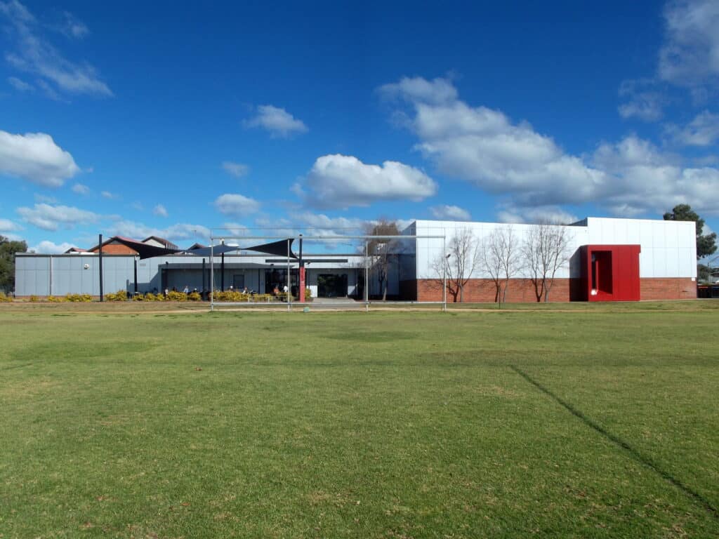 Western Plains Cultural Centre