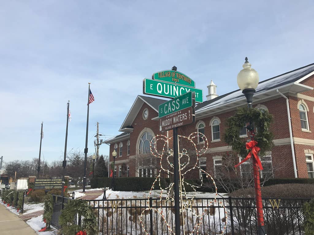 Cass Avenue, Westmont