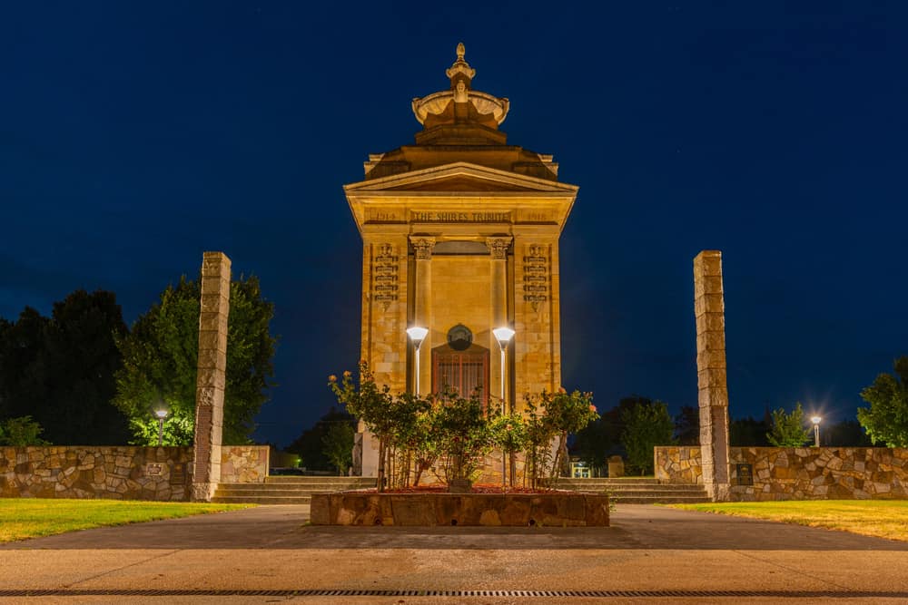Colac Memorial Square
