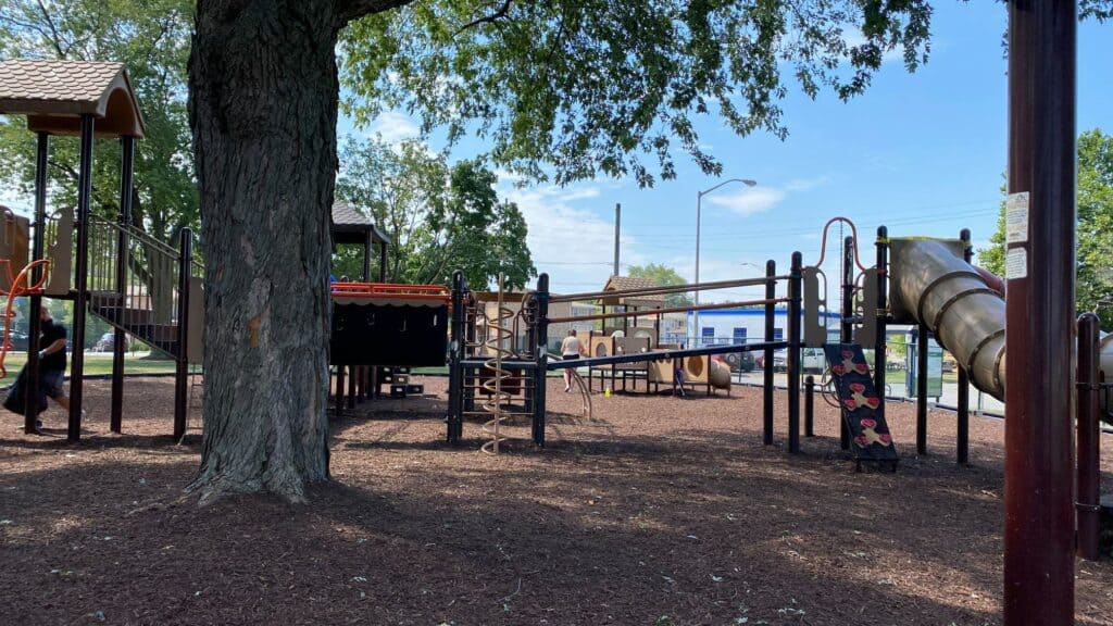 Centennial Park, Blue Island