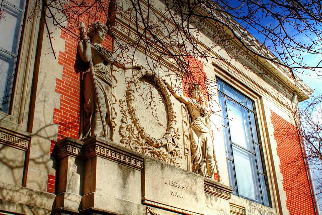 Carnegie Center for Art & History