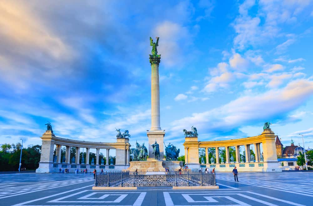 Heroes’ Square
