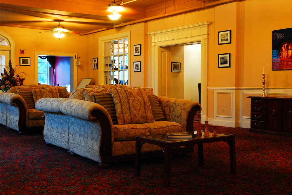 Historic Boone Tavern Hotel & Restaurant