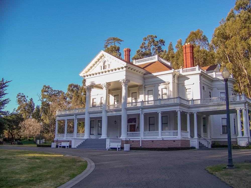 Dunsmuir House