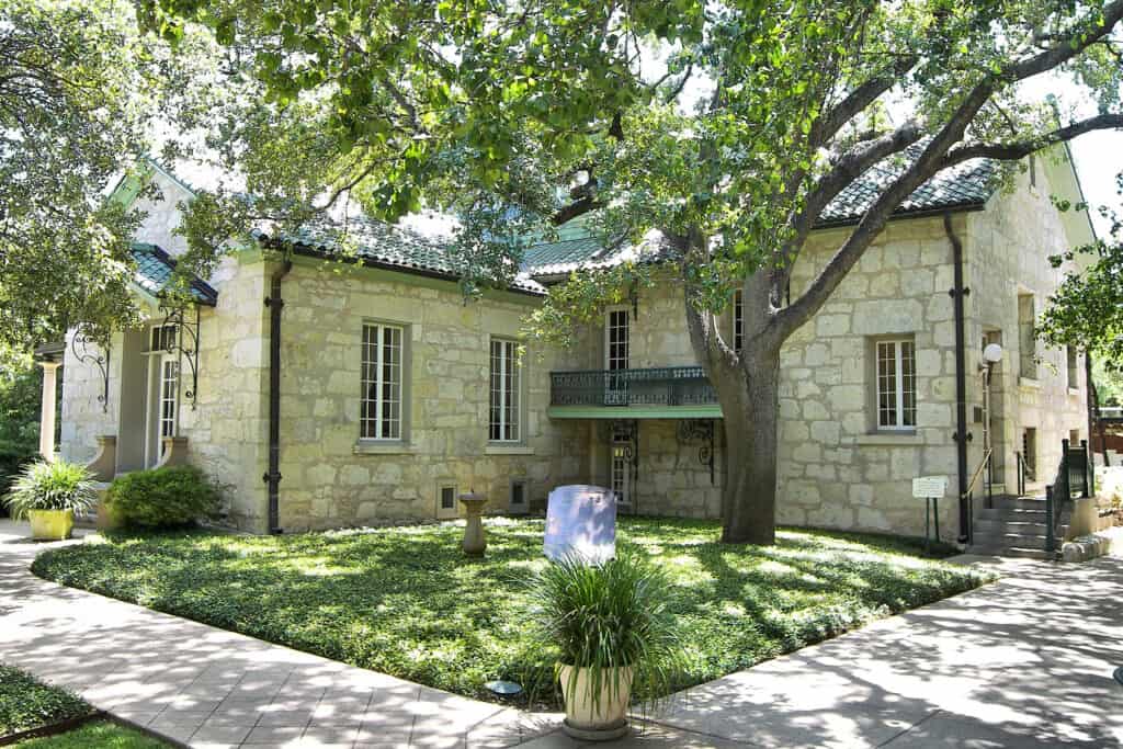 Guenther House