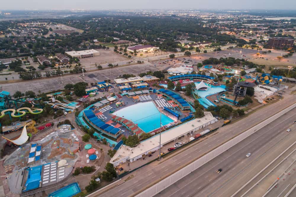 Six Flags Hurricane Harbor, Arlington