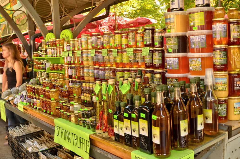 Market in Pula
