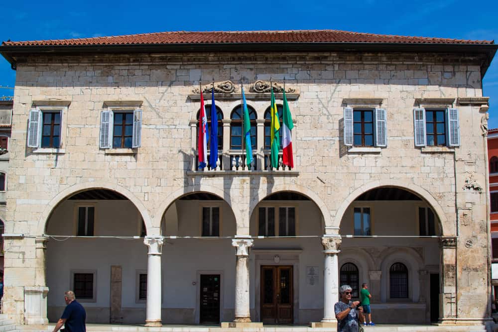 Pula Communal Palace