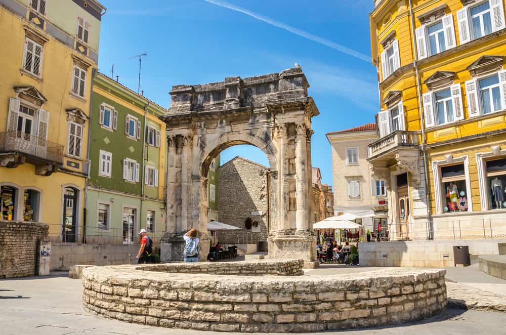 Arch of the Sergii