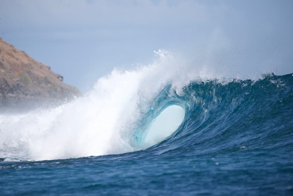 Looking at the waves of Desert Point